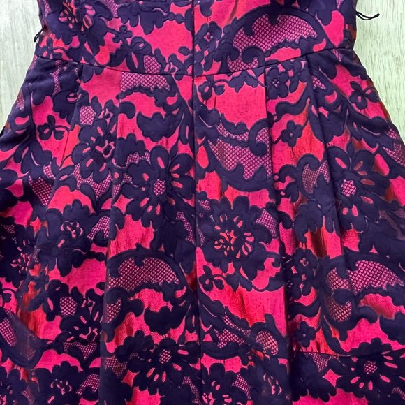 ELIZA J Shimmery Red A Line Black Floral Lace Zip Back Dress sz 2 - Picture 3 of 10